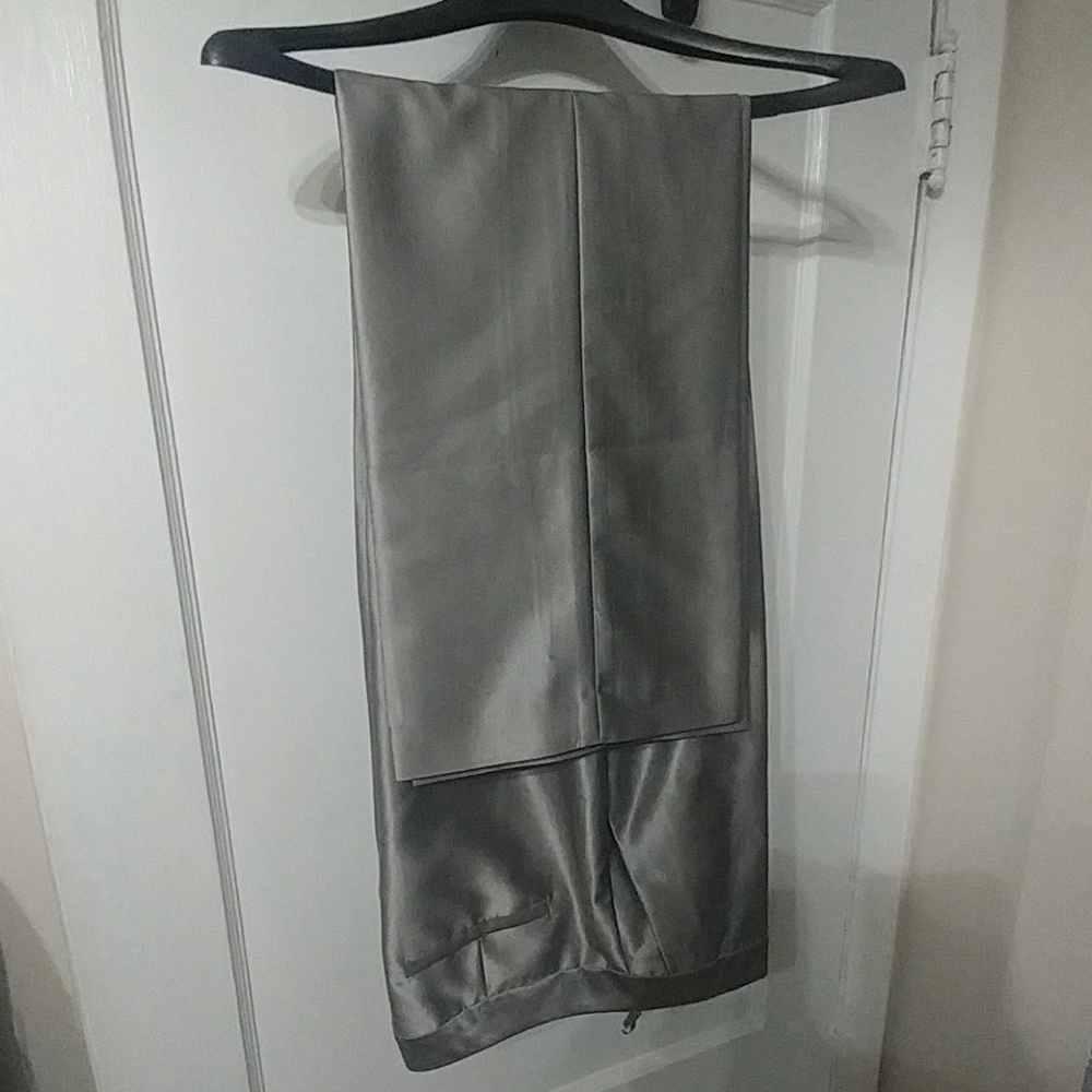 Bag of 6 dress/casual pants sizes 8 & 10